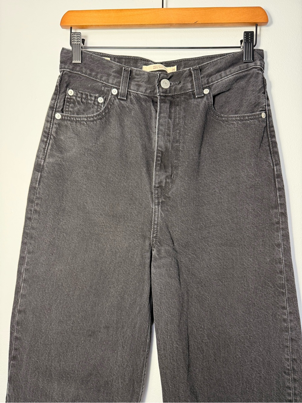 LEVI'S Denim High Loose Jean in Trainwreck size 26 - Picture 7 of 11